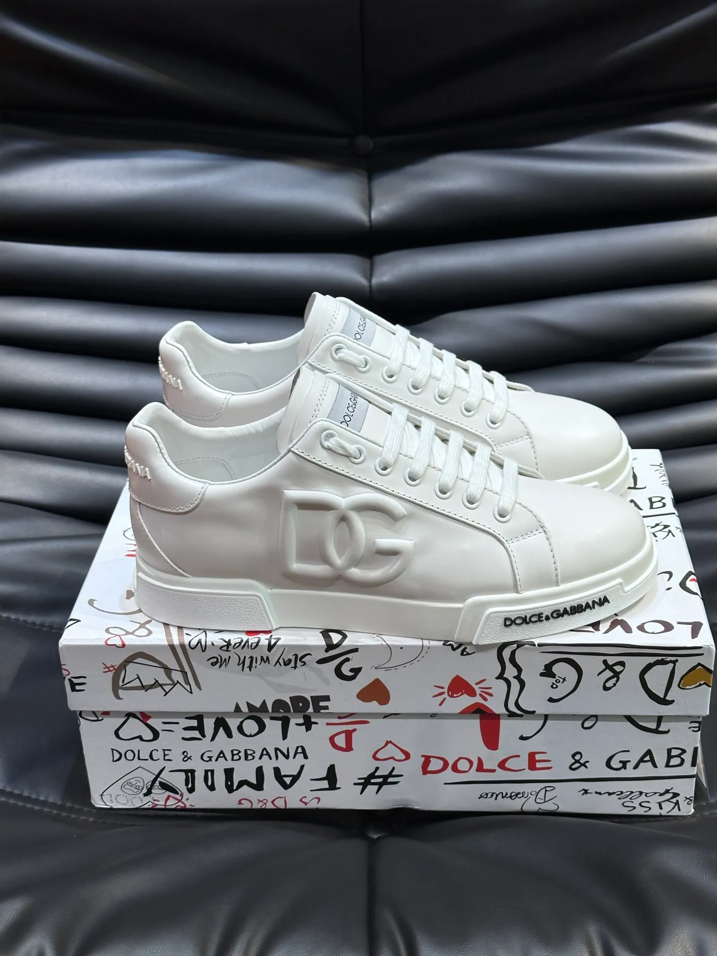 Men's shoes 💰p380 "DG" premium men's casual sports shoes! Imported original cowhide, imported original hardware, exquisite and luxurious, super A level! Compared with the genuine product at the counter, the version is no worse at all! Size:38-45 (46 customized)